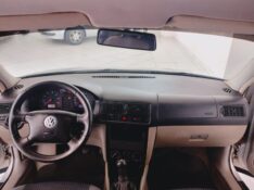 VOLKSWAGEN GOLF 1.6 2010/2010 TIAGO AUTOMÓVEIS VENÂNCIO AIRES / Carros no Vale
