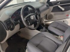 VOLKSWAGEN GOLF 1.6 2010/2010 TIAGO AUTOMÓVEIS VENÂNCIO AIRES / Carros no Vale
