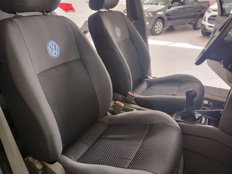 VOLKSWAGEN GOLF 1.6 2010/2010 TIAGO AUTOMÓVEIS VENÂNCIO AIRES / Carros no Vale