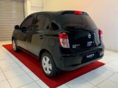 NISSAN MARCH 1.0 16V FLEX 2014/2015 DUARTE VEÍCULOS PORTO ALEGRE / Carros no Vale