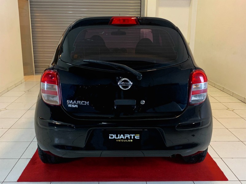 NISSAN MARCH 1.0 16V FLEX 2014/2015 DUARTE VEÍCULOS PORTO ALEGRE / Carros no Vale