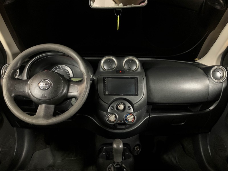 NISSAN MARCH 1.0 16V FLEX 2014/2015 DUARTE VEÍCULOS PORTO ALEGRE / Carros no Vale