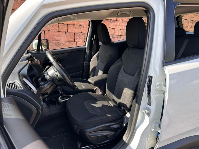 JEEP RENEGADE LONGITUDE 1.8 4X2 FLEX 16V AUT. 2016/2016 LS MULTIMARCAS VENÂNCIO AIRES / Carros no Vale