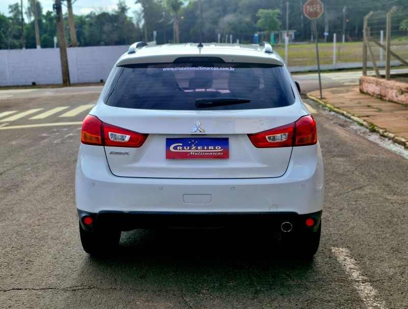 MITSUBISHI ASX 2.0 2013/2014 CRUZEIRO MULTIMARCAS CRUZEIRO DO SUL / Carros no Vale