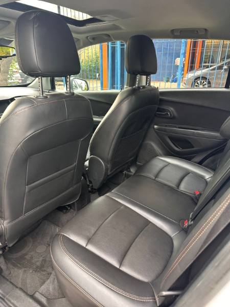 CHEVROLET TRACKER PREMIER 1.4 TURBO 2017/2018 MENEGHINI VEÍCULOS ARROIO DO MEIO / Carros no Vale