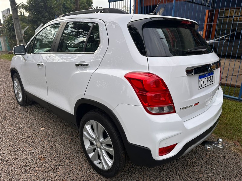 CHEVROLET TRACKER PREMIER 1.4 TURBO 2017/2018 MENEGHINI VEÍCULOS ARROIO DO MEIO / Carros no Vale