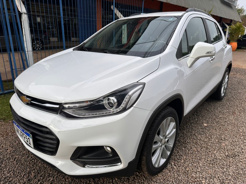 CHEVROLET TRACKER PREMIER 1.4 TURBO 2017/2018 MENEGHINI VEÍCULOS ARROIO DO MEIO / Carros no Vale
