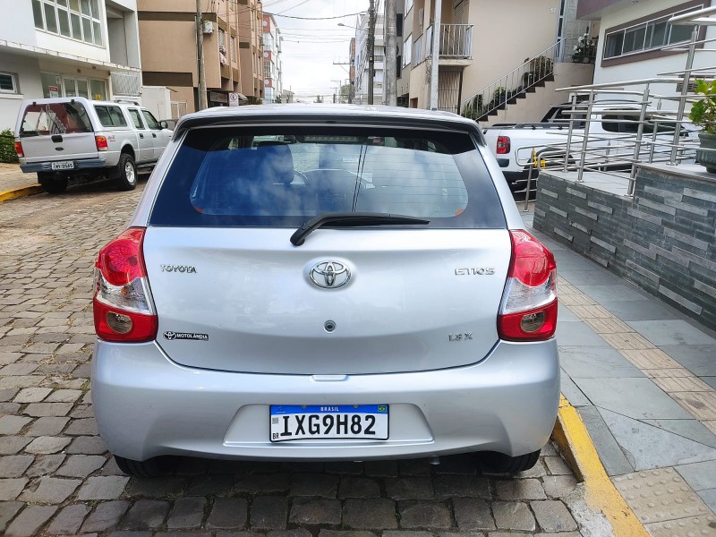 TOYOTA ETIOS 1.3 X - 2017