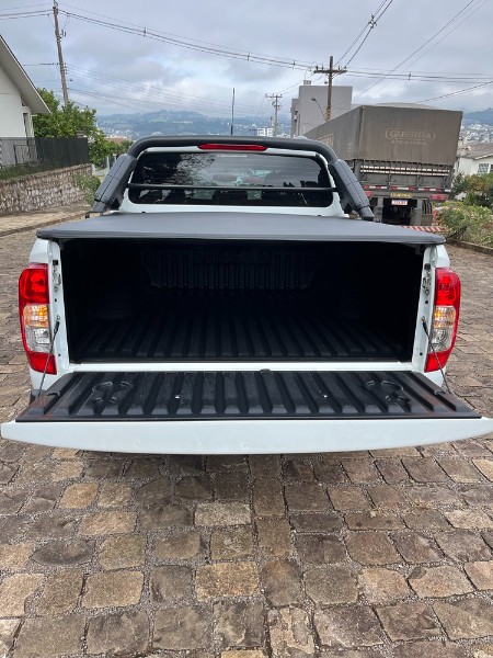 NISSAN FRONTIER 2.3 16V TURBO DIESEL ATTACK CD 4X4 AUTOMÁTICO 2020/2020 BOSCO AUTOMÓVEIS GUAPORÉ / Carros no Vale