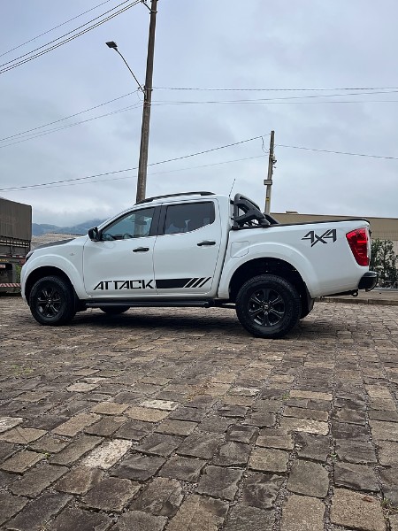 NISSAN FRONTIER 2.3 16V TURBO DIESEL ATTACK CD 4X4 AUTOMÁTICO 2020/2020 BOSCO AUTOMÓVEIS GUAPORÉ / Carros no Vale