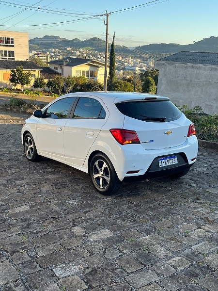 CHEVROLET ONIX 1.4 LTZ AUT. 2018/2018 BOSCO AUTOMÓVEIS GUAPORÉ / Carros no Vale