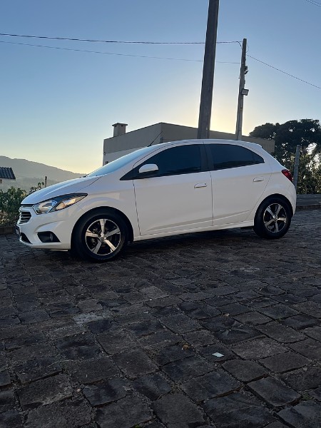 CHEVROLET ONIX 1.4 LTZ AUT. 2018/2018 BOSCO AUTOMÓVEIS GUAPORÉ / Carros no Vale