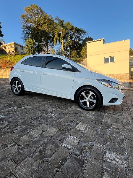 CHEVROLET ONIX 1.4 LTZ AUT. 2018/2018 BOSCO AUTOMÓVEIS GUAPORÉ / Carros no Vale