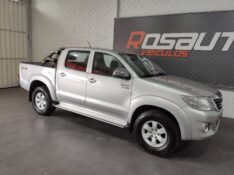 TOYOTA HILUX 2.7 SRV 4X4 CD 16V FLEX 4P AUTOMÁTICO 2013/2013 ROSAUTO VEÍCULOS VENÂNCIO AIRES / Carros no Vale