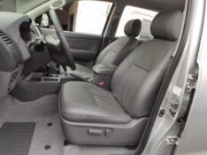 TOYOTA HILUX 2.7 SRV 4X4 CD 16V FLEX 4P AUTOMÁTICO 2013/2013 ROSAUTO VEÍCULOS VENÂNCIO AIRES / Carros no Vale