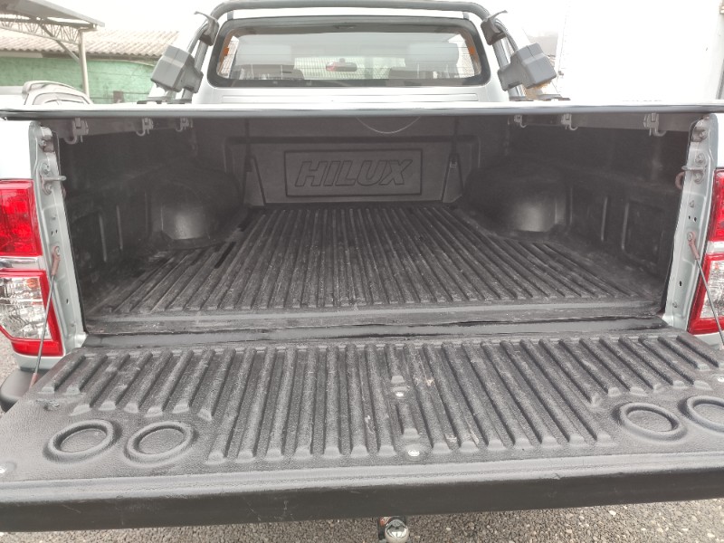 TOYOTA HILUX 2.7 SRV 4X4 CD 16V FLEX 4P AUTOMÁTICO 2013/2013 ROSAUTO VEÍCULOS VENÂNCIO AIRES / Carros no Vale