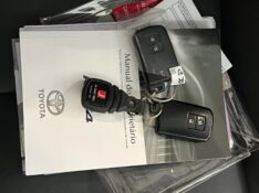 TOYOTA RAV4 2.0 HIGH 4X2 16V 2017/2017 JOÃO CARROS MULTIMARCAS GUAPORÉ / Carros no Vale