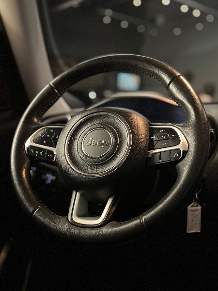 JEEP RENEGADE 1.8 16V LONGITUDE 2021/2021 JM AUTOMÓVEIS VENÂNCIO AIRES / Carros no Vale