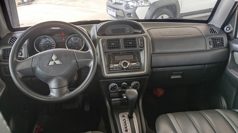 MITSUBISHI PAJERO TR4 2.0 2013/2014 LAVENDA VEÍCULOS ARROIO DO MEIO / Carros no Vale