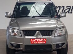 MITSUBISHI PAJERO TR4 2.0 2014/2015 LAVENDA VEÍCULOS ARROIO DO MEIO / Carros no Vale