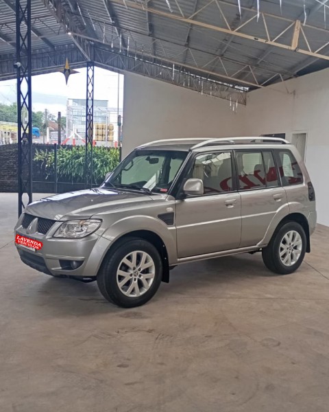 MITSUBISHI PAJERO TR4 2.0 2014/2015 LAVENDA VEÍCULOS ARROIO DO MEIO / Carros no Vale