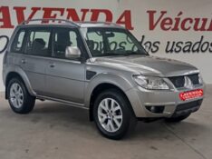 MITSUBISHI PAJERO TR4 2.0 2014/2015 LAVENDA VEÍCULOS ARROIO DO MEIO / Carros no Vale