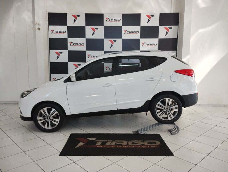 HYUNDAI IX35 2.0 GLS 2016/2016 TIAGO AUTOMÓVEIS VENÂNCIO AIRES / Carros no Vale