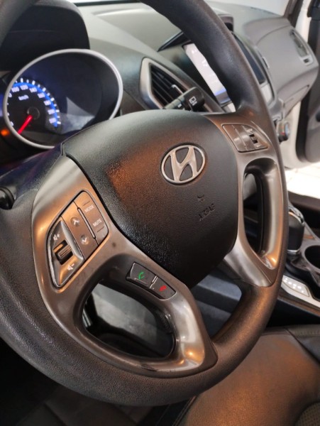 HYUNDAI IX35 2.0 GLS 2016/2016 TIAGO AUTOMÓVEIS VENÂNCIO AIRES / Carros no Vale