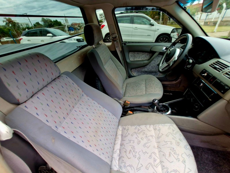 VOLKSWAGEN SAVEIRO 1.8MI 2001/2001 CRUZEIRO MULTIMARCAS CRUZEIRO DO SUL / Carros no Vale