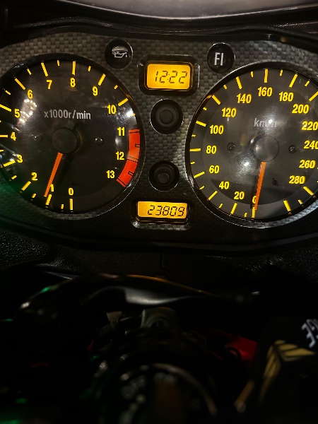 SUZUKI MOTOS GSX 1300 R HAYABUSA /2006 EXCLUSIVO VEÍCULOS SANTA CRUZ DO SUL / Carros no Vale