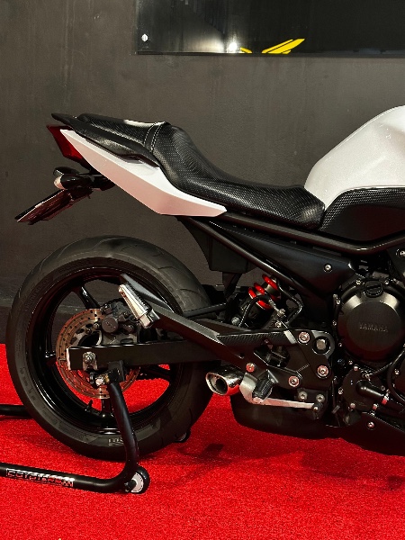 YAMAHA XJ6 N /2012 EXCLUSIVO VEÍCULOS SANTA CRUZ DO SUL / Carros no Vale