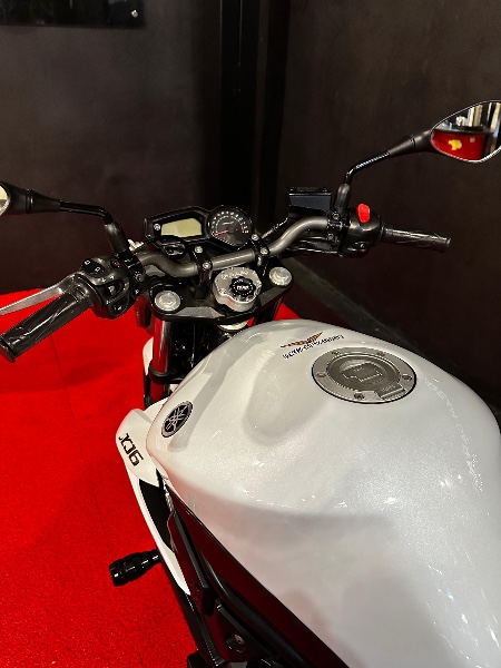 YAMAHA XJ6 N /2012 EXCLUSIVO VEÍCULOS SANTA CRUZ DO SUL / Carros no Vale