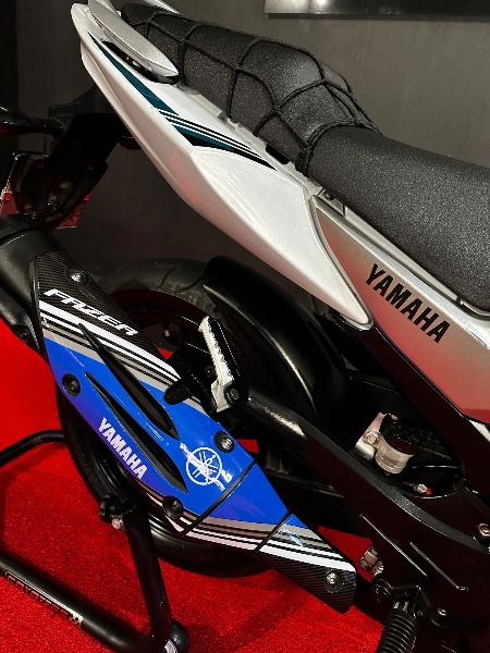 YAMAHA FAZER 250IE LIMITED EDITION /2016 EXCLUSIVO VEÍCULOS SANTA CRUZ DO SUL / Carros no Vale