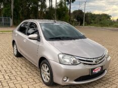 TOYOTA ETIOS 1.5 XLS 2017 2016/2017 NEURI VEÍCULOS LAJEADO / Carros no Vale