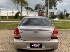 TOYOTA ETIOS 1.5 XLS 2017 2016/2017 NEURI VEÍCULOS LAJEADO / Carros no Vale