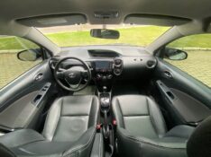 TOYOTA ETIOS 1.5 XLS 2017 2016/2017 NEURI VEÍCULOS LAJEADO / Carros no Vale