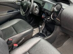 TOYOTA ETIOS 1.5 XLS 2017 2016/2017 NEURI VEÍCULOS LAJEADO / Carros no Vale
