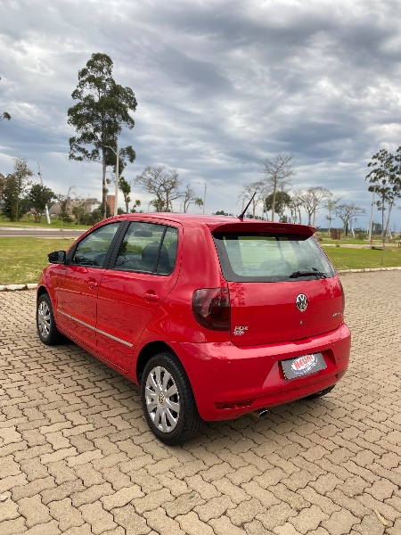 VOLKSWAGEN FOX 1.6 MI I-MOTION 8V 2011 /2011 NEURI VEÍCULOS LAJEADO / Carros no Vale