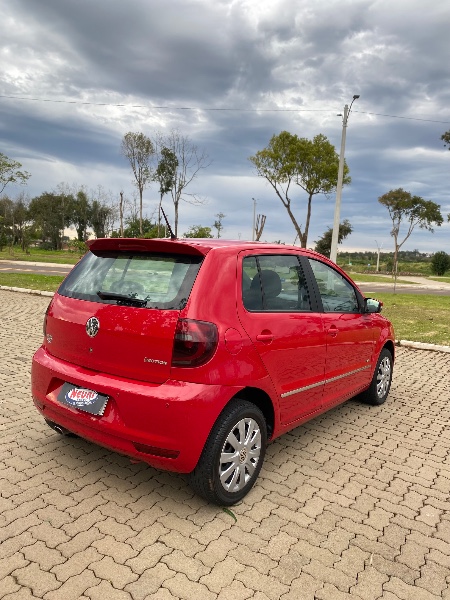 VOLKSWAGEN FOX 1.6 MI I-MOTION 8V 2011 /2011 NEURI VEÍCULOS LAJEADO / Carros no Vale