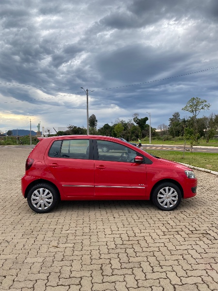 VOLKSWAGEN FOX 1.6 MI I-MOTION 8V 2011 /2011 NEURI VEÍCULOS LAJEADO / Carros no Vale