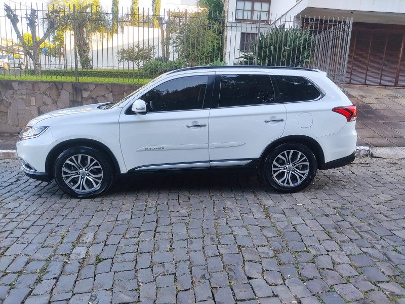 MITSUBISHI OUTLANDER 2.2 DIESEL 2018 - 2016