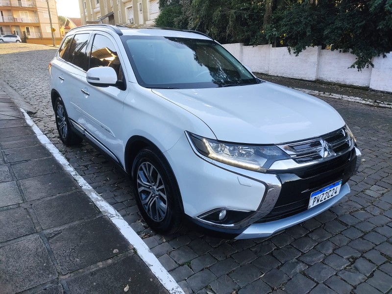MITSUBISHI OUTLANDER 2.2 DIESEL 2018 - 2016