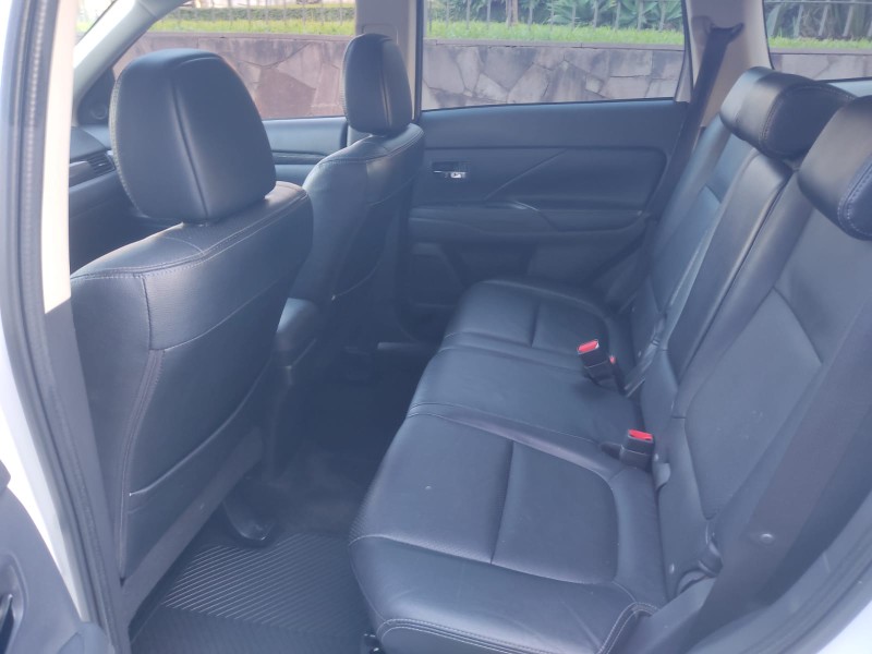 MITSUBISHI OUTLANDER 2.2 DIESEL 2018 - 2016