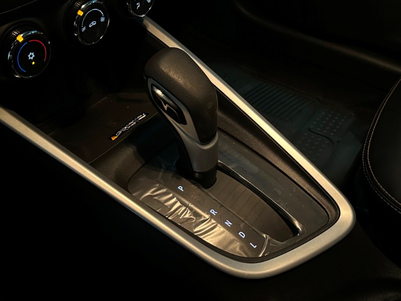 CHEVROLET ONIX PREMIER 1.0 TURBO 2022/2023 SÉTIMA VEÍCULOS GUAPORÉ / Carros no Vale