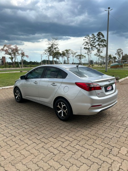 HYUNDAI HB20 1.6 PREMIUM 16V FLEX 4P AUTOMÁTICO 2016/2017 NEURI VEÍCULOS LAJEADO / Carros no Vale