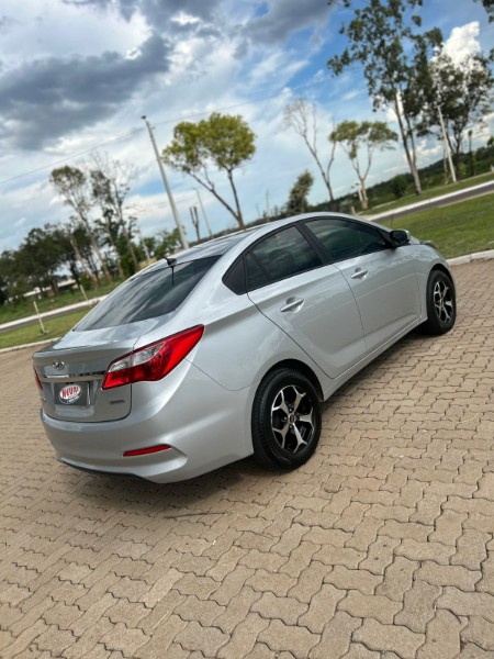 HYUNDAI HB20 1.6 PREMIUM 16V FLEX 4P AUTOMÁTICO 2016/2017 NEURI VEÍCULOS LAJEADO / Carros no Vale