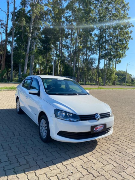VOLKSWAGEN VOYAGE 1.0 12V MPI TOTALFLEX /2014 NEURI VEÍCULOS LAJEADO / Carros no Vale