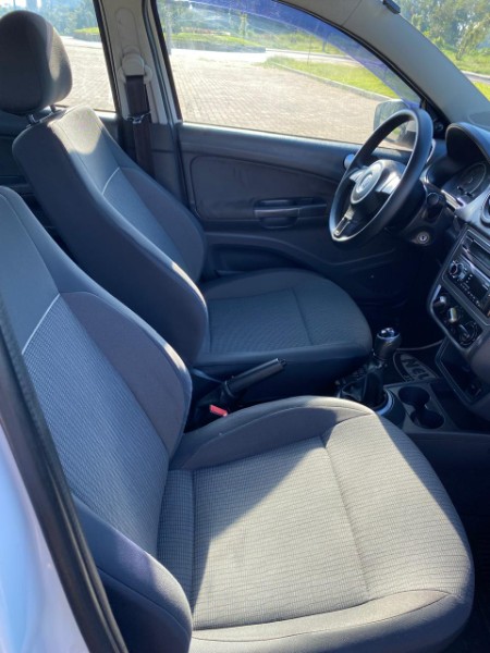 VOLKSWAGEN VOYAGE 1.0 12V MPI TOTALFLEX /2014 NEURI VEÍCULOS LAJEADO / Carros no Vale