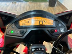 HONDA MOTOS CBR 600 F /2014 RT 811 VEÍCULOS ARROIO DO MEIO / Carros no Vale