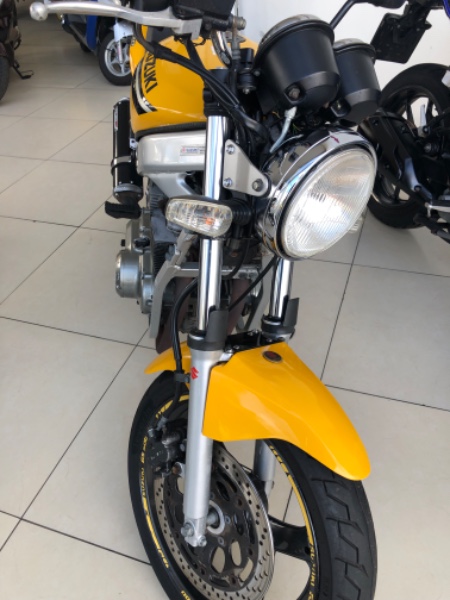 SUZUKI MOTOS GS 500 E 2001/2001 JASER MOTOS LAJEADO / Carros no Vale